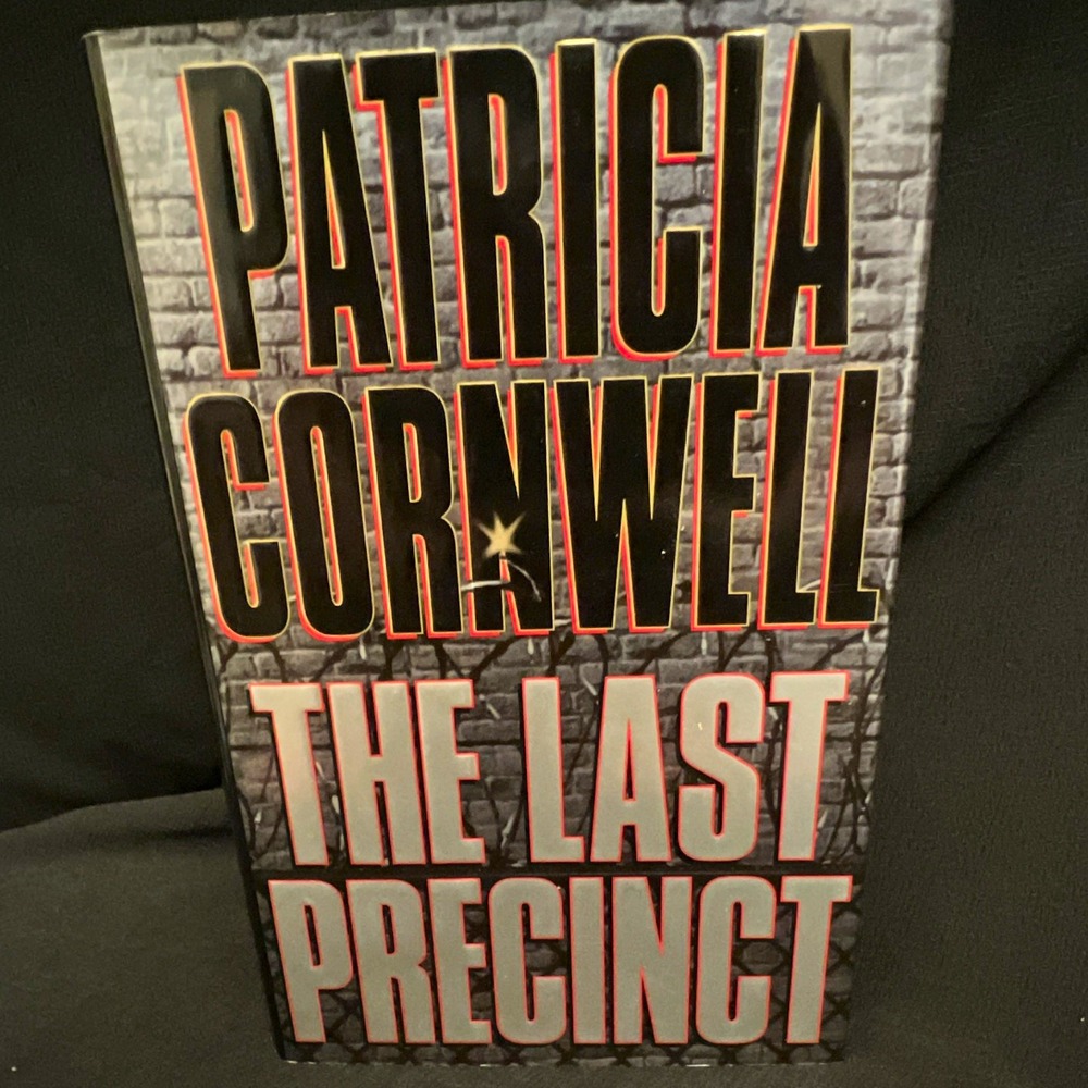 Patricia Cornwell Kay Scarpetta The Last Precinct Hardcover Dust Jacket 2000